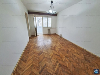 Apartament 3 camere de vanzare, zona Baraolt, 46 mp