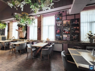 Spatiu comercial de vanzare, zona Vest, 1200 mp