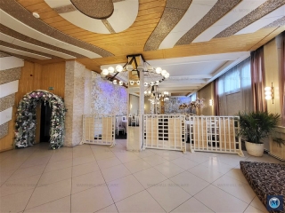 Spatiu comercial de vanzare, zona Vest, 1200 mp
