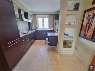 Apartament 4 camere de vanzare, zona Nord, 80.62 mp