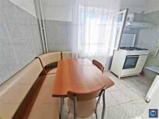 Apartament 2 camere de vanzare, zona Sud-Vest, 52 mp