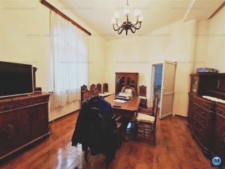Casa cu 4 camere de vanzare, zona Central, 113 mp