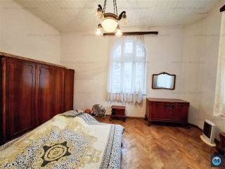 Casa cu 4 camere de vanzare, zona Central, 113 mp