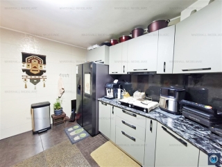 Vila cu 6 camere de vanzare, zona Malu Rosu, 300 mp