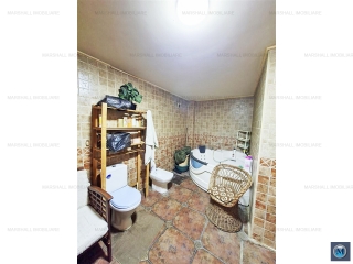 Vila cu 6 camere de vanzare, zona Malu Rosu, 300 mp