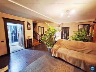Vila cu 6 camere de vanzare, zona Malu Rosu, 300 mp