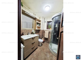 Vila cu 6 camere de vanzare, zona Malu Rosu, 300 mp