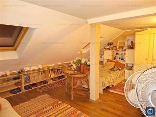 Vila cu 6 camere de vanzare, zona Malu Rosu, 300 mp