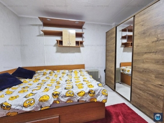 Vila cu 5 camere de vanzare, zona Republicii, 80 mp