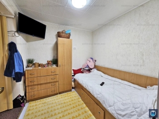 Vila cu 5 camere de vanzare, zona Republicii, 80 mp