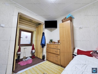 Vila cu 5 camere de vanzare, zona Republicii, 80 mp
