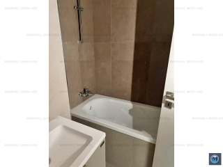 Apartament 3 camere de vanzare, zona Nord, 75 mp