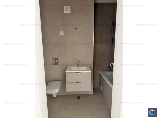 Apartament 3 camere de vanzare, zona Nord, 75 mp