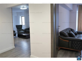 Apartament 3 camere de vanzare, zona Central, 66 mp