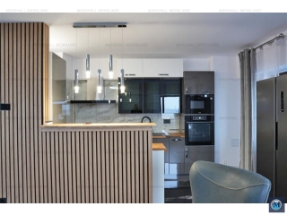 Apartament 3 camere de vanzare, zona Central, 66 mp