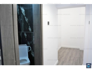Apartament 3 camere de vanzare, zona Central, 66 mp