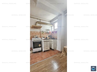 Casa cu 5 camere de vanzare, zona Sud-Est, 60 mp