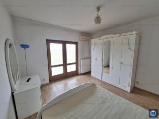 Vila cu 9 camere de vanzare, zona Nord, 310 mp
