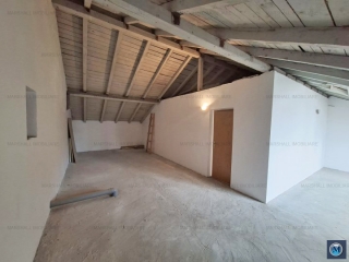 Vila cu 9 camere de vanzare, zona Nord, 310 mp