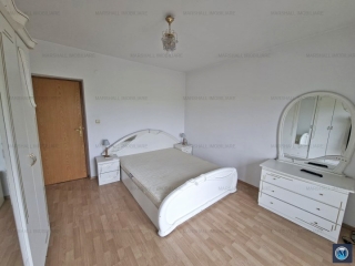 Vila cu 9 camere de vanzare, zona Nord, 310 mp