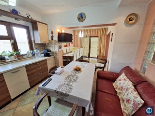 Vila cu 5 camere de vanzare, zona Albert, 290 mp