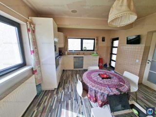 Casa cu 5 camere de vanzare in Lipanesti, 177.35 mp