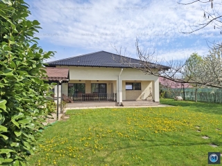 Casa cu 5 camere de vanzare in Lipanesti, 177.35 mp