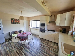 Casa cu 5 camere de vanzare in Lipanesti, 177.35 mp
