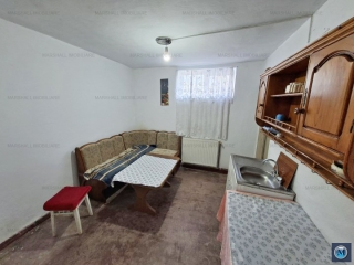 Vila cu 4 camere de vanzare, zona Mihai Bravu, 119 mp