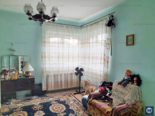 Casa cu 3 camere de vanzare, zona Sud-Vest