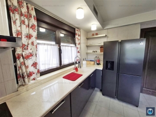 Vila cu 5 camere de vanzare in Paulesti, 380 mp