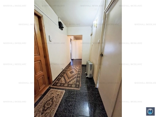 Apartament 3 camere de vanzare, zona Central, 74 mp