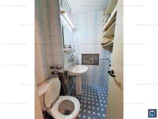 Apartament 3 camere de vanzare, zona Central, 74 mp