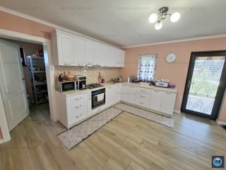 Vila cu 4 camere de vanzare in Strejnicu, 149,40 mp