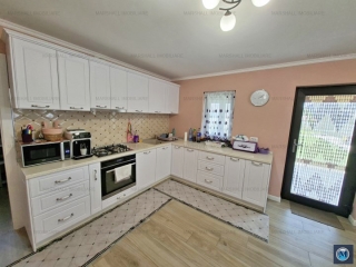 Vila cu 4 camere de vanzare in Strejnicu, 149,40 mp