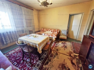 Apartament 3 camere de vanzare, zona Andrei Muresanu, 61 mp