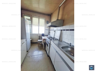 Apartament 3 camere de vanzare, zona Andrei Muresanu, 61 mp