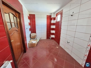 Vila cu 5 camere de vanzare in Tantareni, 200 mp