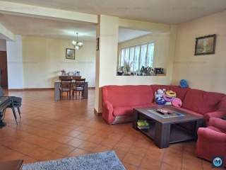 Vila cu 10 camere de vanzare, zona Central, 680 mp