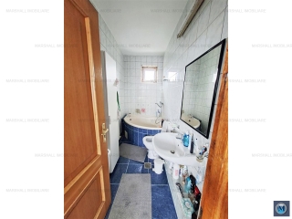 Vila cu 10 camere de vanzare, zona Central, 680 mp