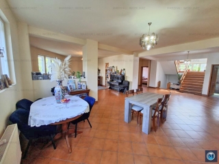 Vila cu 10 camere de vanzare, zona Central, 680 mp