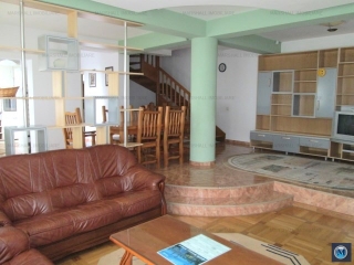 Vila cu 4 camere de vanzare, zona Exterior Est, 140.12 mp