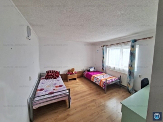 Vila cu 6 camere de vanzare in Paulesti, 380.50 mp
