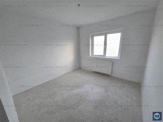 Apartament 3 camere de vanzare, zona Malu Rosu, 57 mp