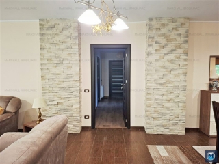 Casa cu  camere de vanzare in Paulesti