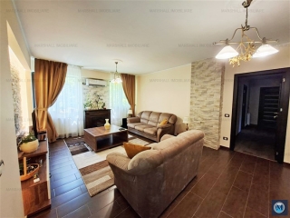 Casa cu  camere de vanzare in Paulesti