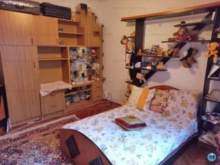 Casa cu 8 camere de vanzare, zona Eroilor, 230 mp