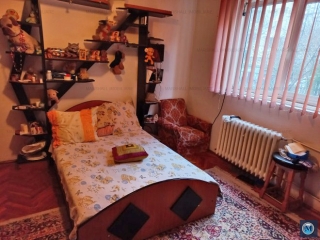 Casa cu 8 camere de vanzare, zona Eroilor, 230 mp