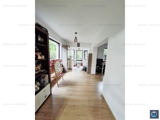 Casa cu 4 camere de vanzare, zona Central, 170 mp