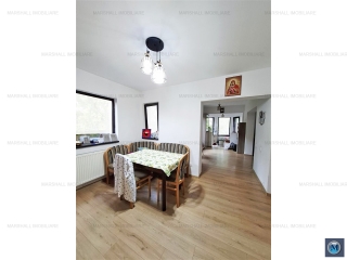 Casa cu 4 camere de vanzare, zona Central, 170 mp